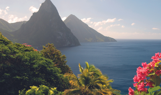 SSLU RF St Lucia Pitons Istock 000015280403 800X500
